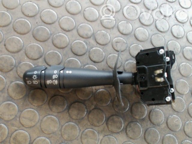 Suuntavilkun vipu   7701047261,0000