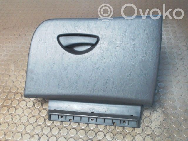 Ford Focus Daiktadėžės (bordačioko) komplektas 