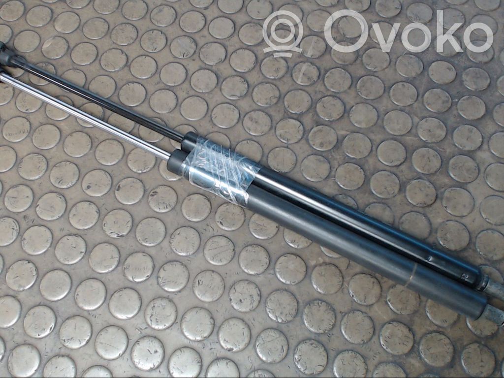 Renault Laguna I Vérin de capot arrière 