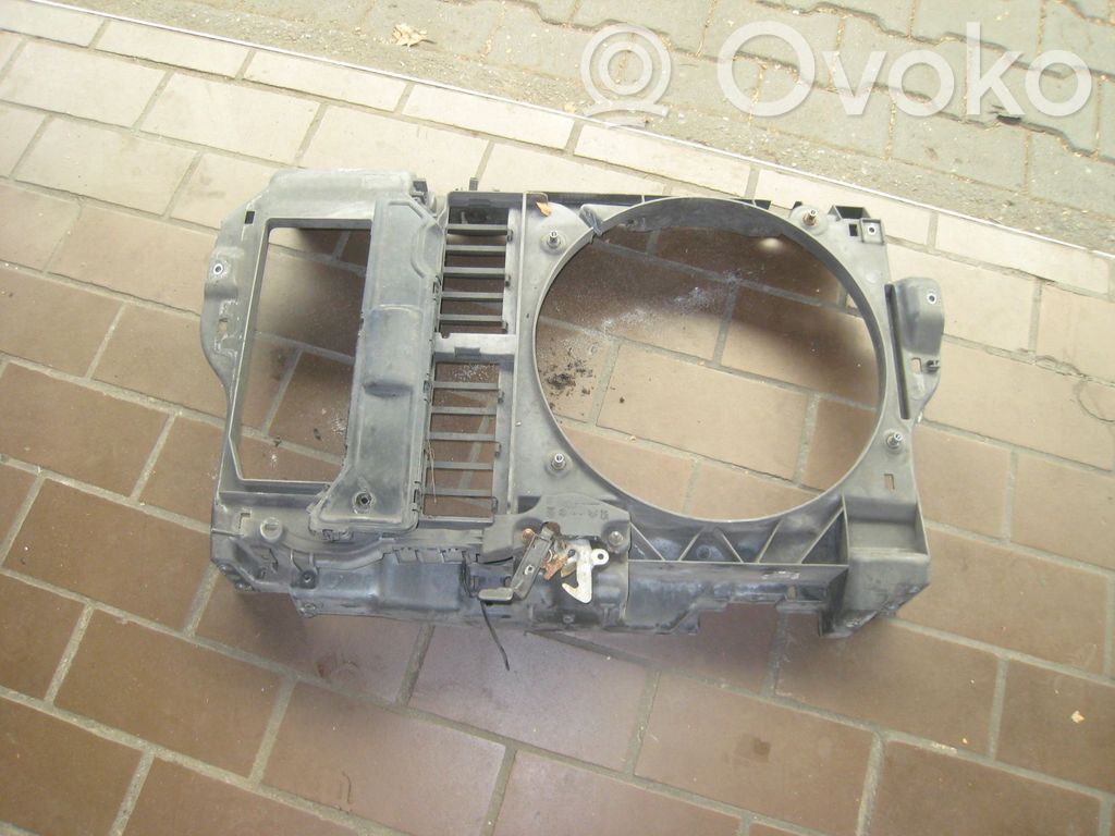 Panel mocowania chłodnicy / góra   0000