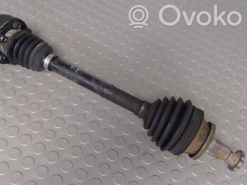 Volkswagen Polo IV 9N3 Półoś przednia 