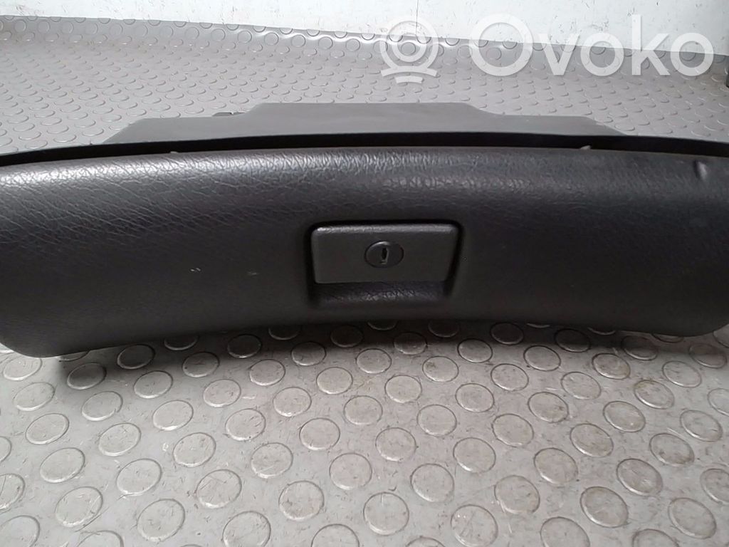 Opel Astra F Juego guantera 