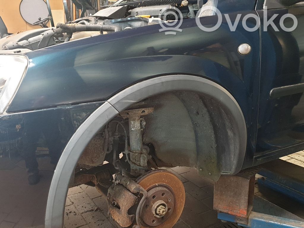 Opel Corsa C Sparnas 
