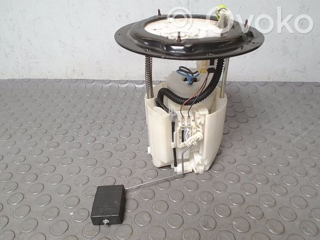Mazda 5 Pompa paliwa w zbiorniku 