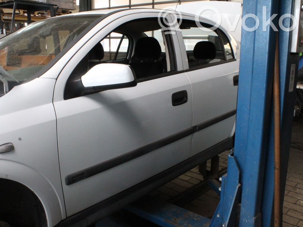 Opel Astra G Puerta delantera 