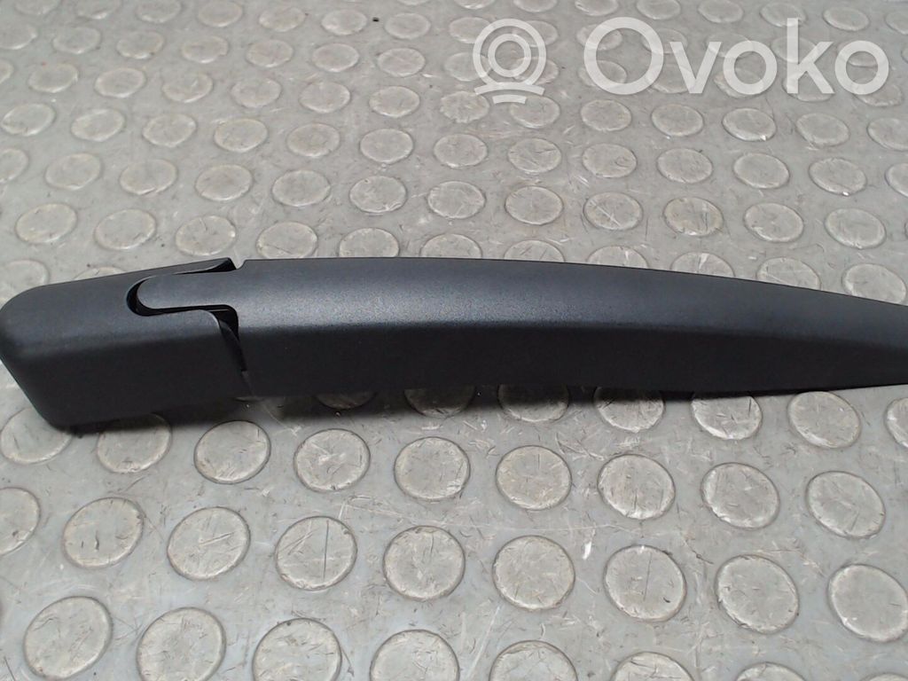 Ford Fiesta Ramię wycieraczki szyby tylnej 