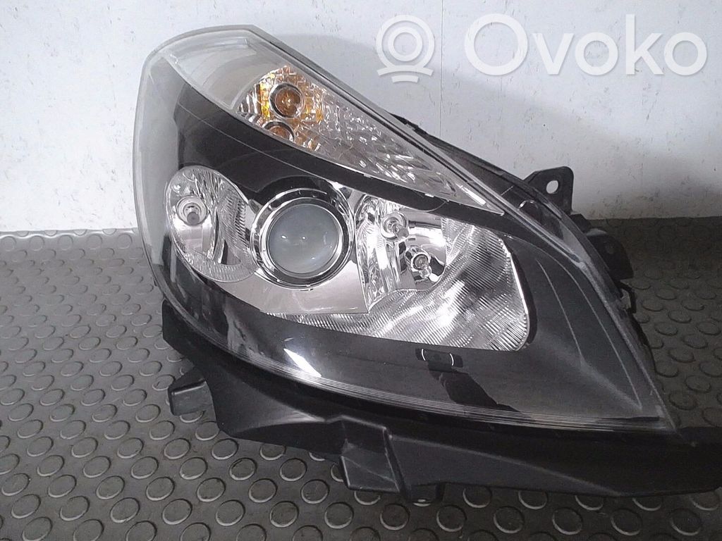 Scheinwerfer   7701061075,NICHTZUTREFFEND