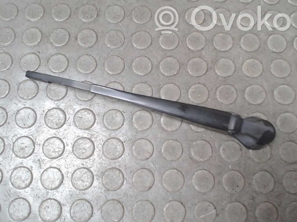 Ford Fiesta Ramię wycieraczki szyby tylnej 