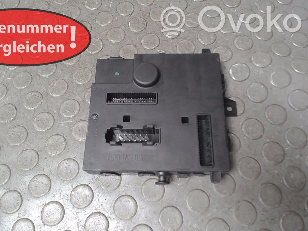 Renault Twingo II Fuse box set 