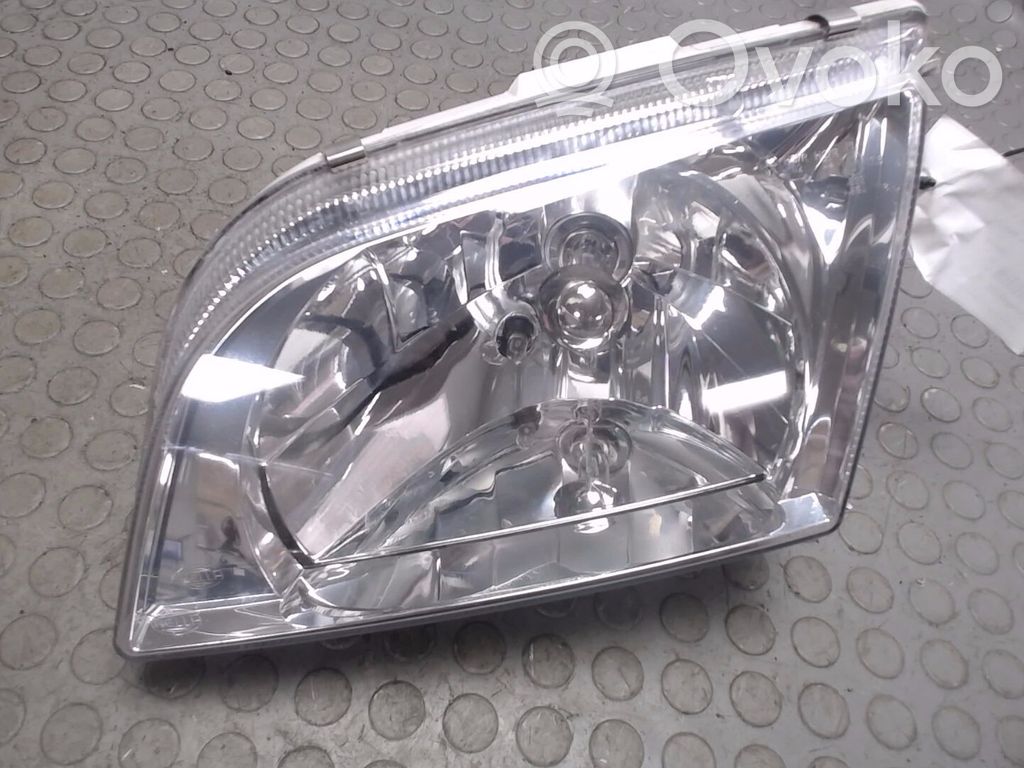 Mitsubishi Space Star Headlight/headlamp 
