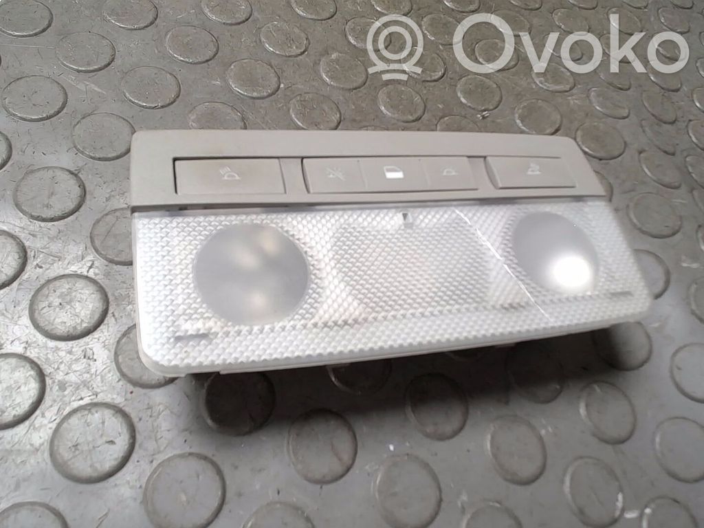 Etuistuimen valo   22774316,316627975,NICHTZUTREFFEND