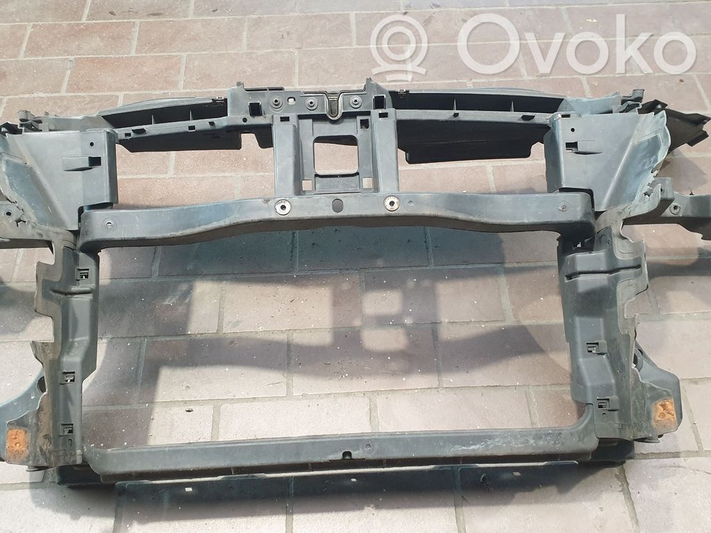 Volkswagen PASSAT B6 Pannello di supporto del radiatore 