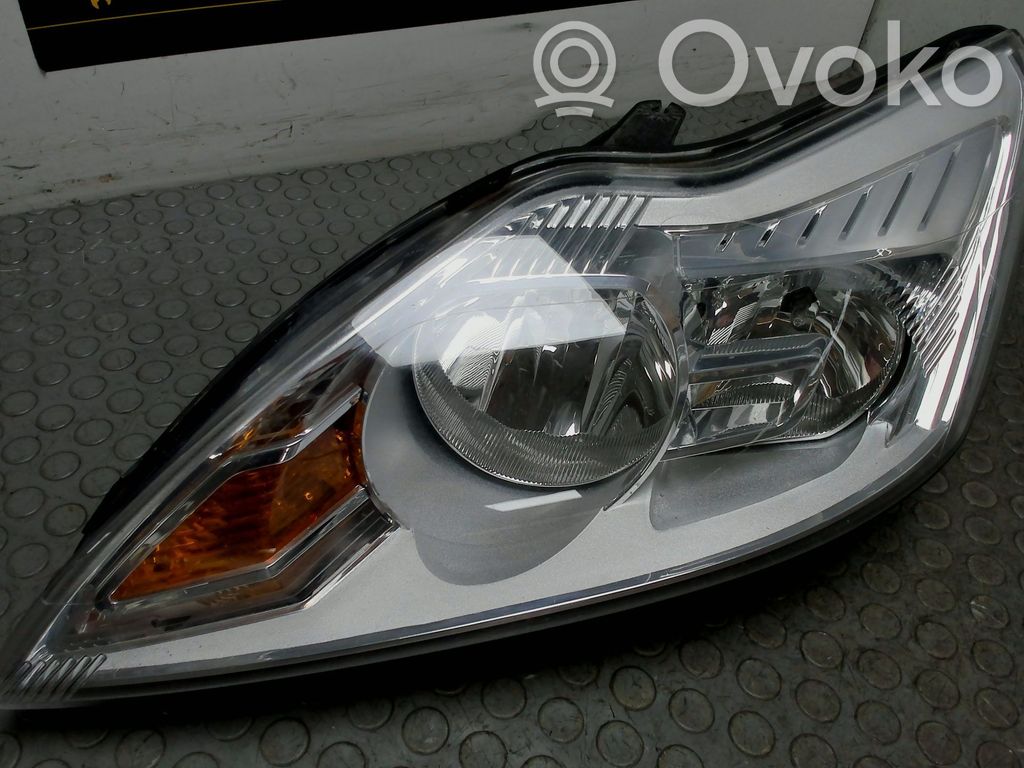 Ford Focus Headlight/headlamp 