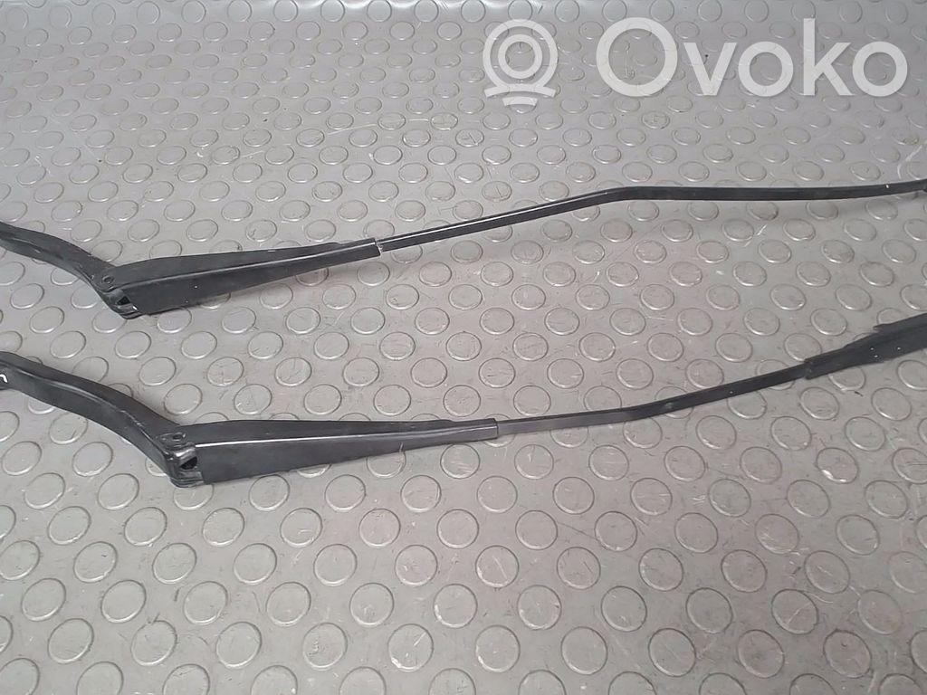Opel Corsa D Braccio della spazzola tergicristallo anteriore