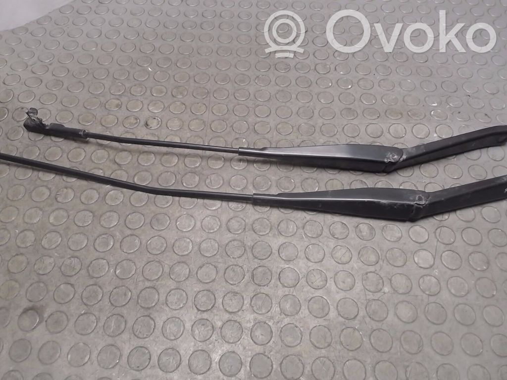 Wischerarm vorne   4M5117526AD,1565183,1731534,4M5117526CD