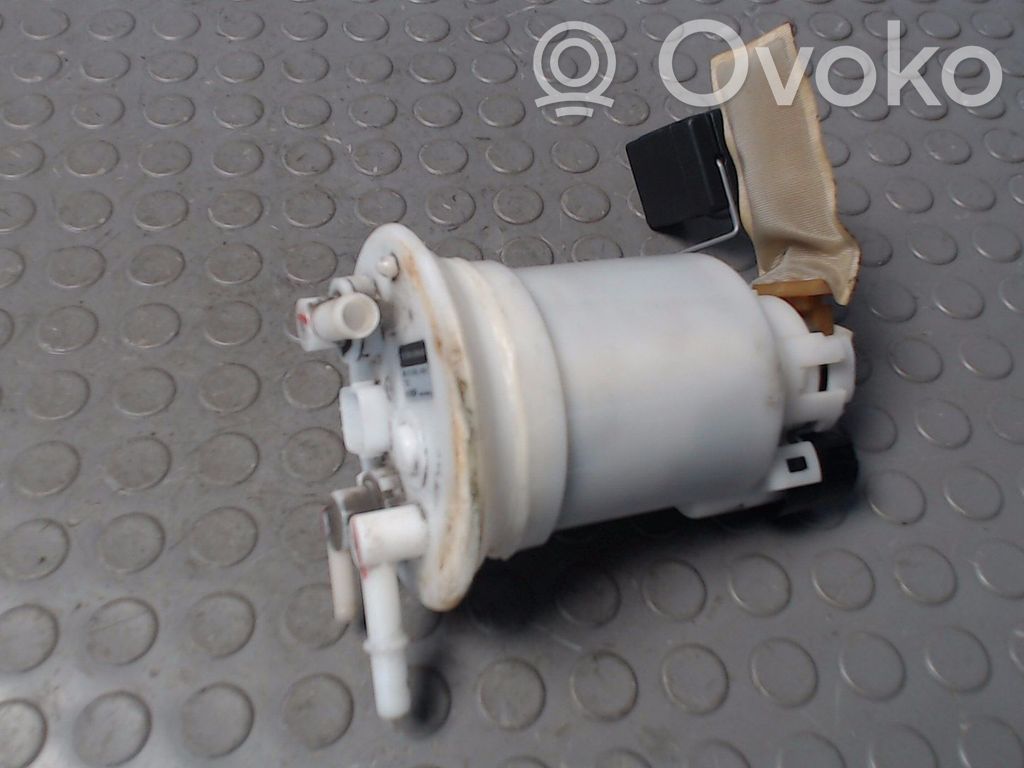 Bomba interna de combustible   1510068KA0