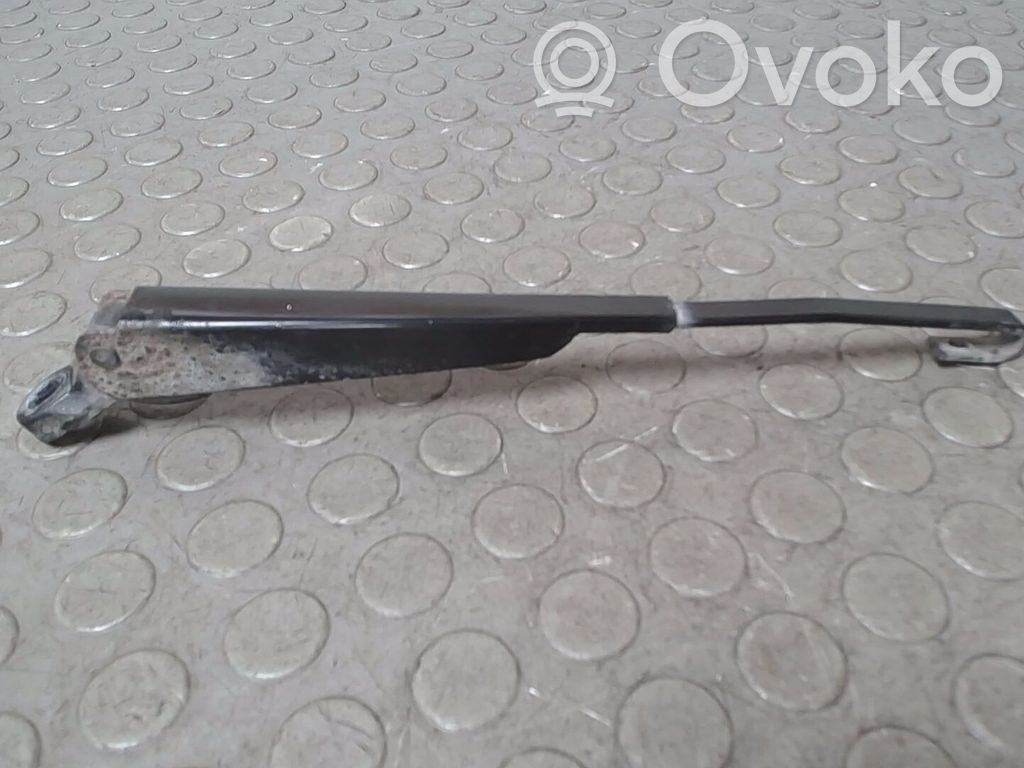Mitsubishi Space Star Brazo del limpiaparabrisas trasero 