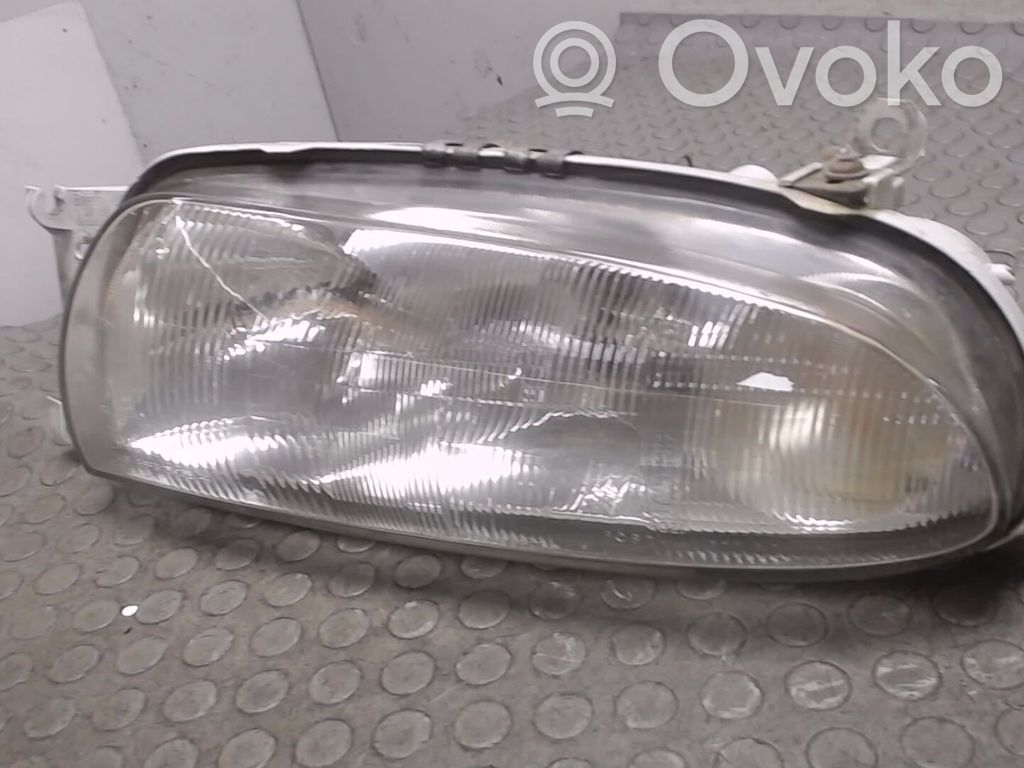 Ford Fiesta Lampa przednia 