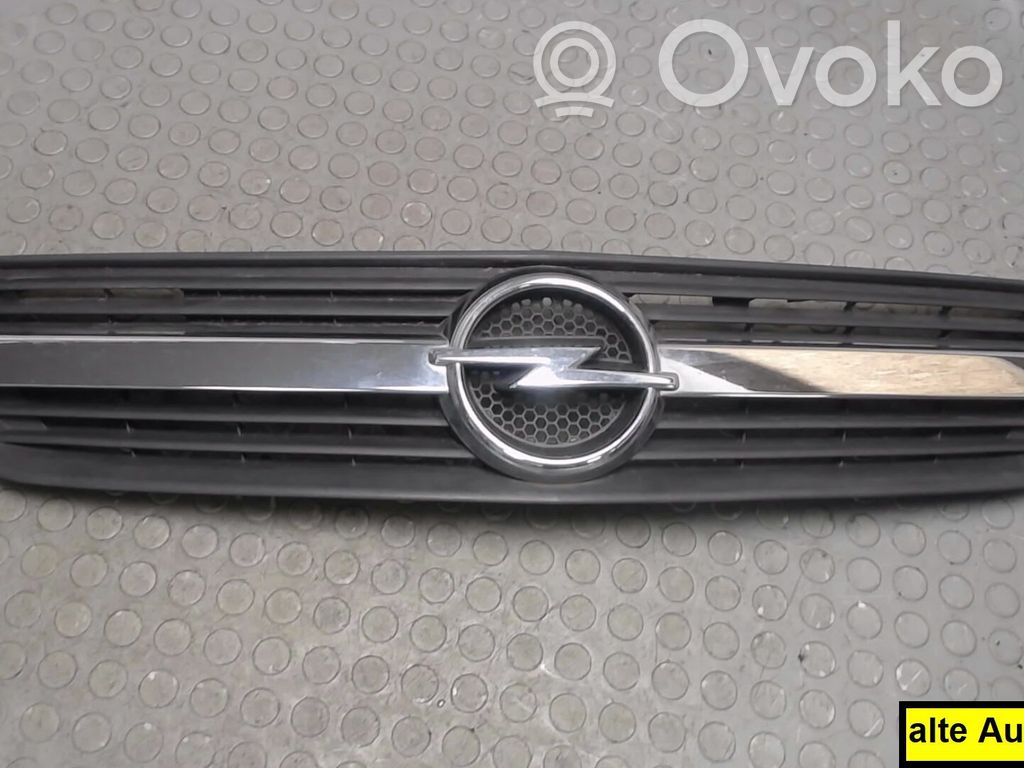 Grille de calandre avant   13117843,06320109