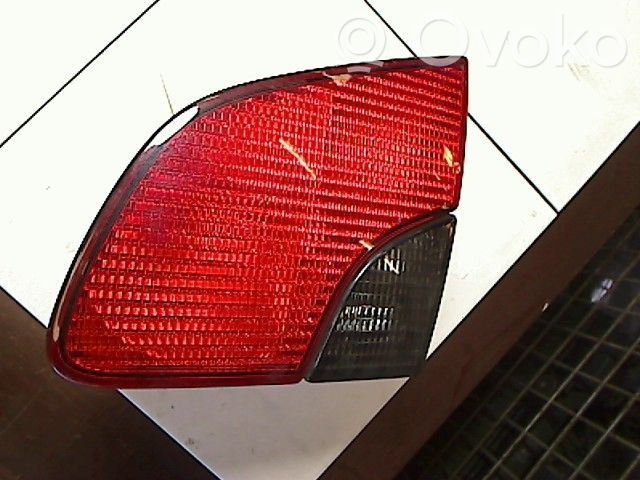 Peugeot 406 Takaluukun takavalot