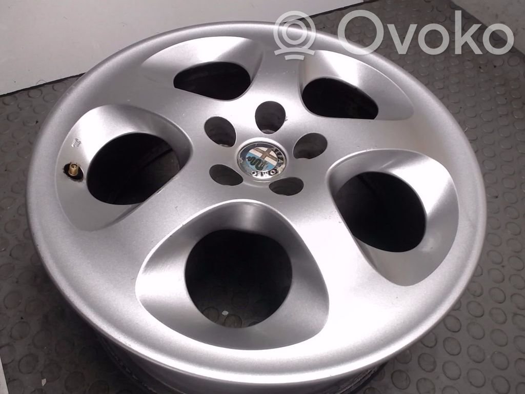 Alfa Romeo GT Jantă aliaj R15 