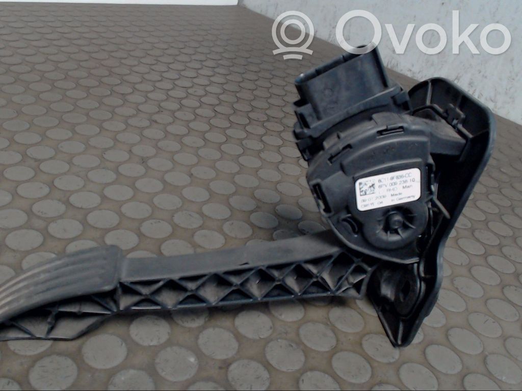 Ford Transit Kaasupoljin 