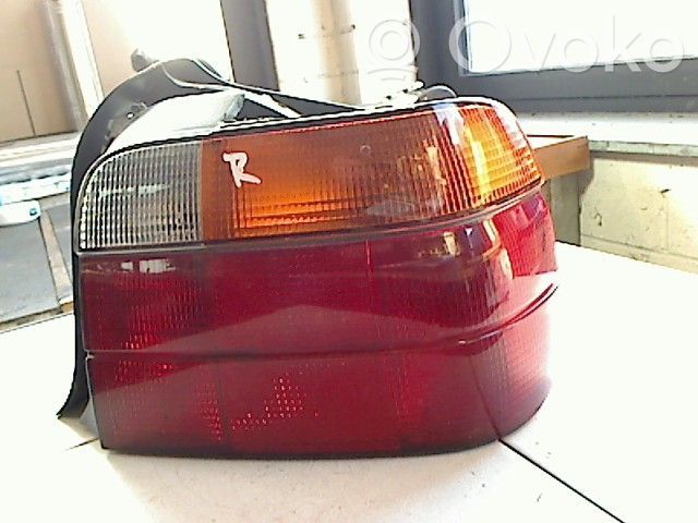 BMW 3 E36 Galinis žibintas kėbule 