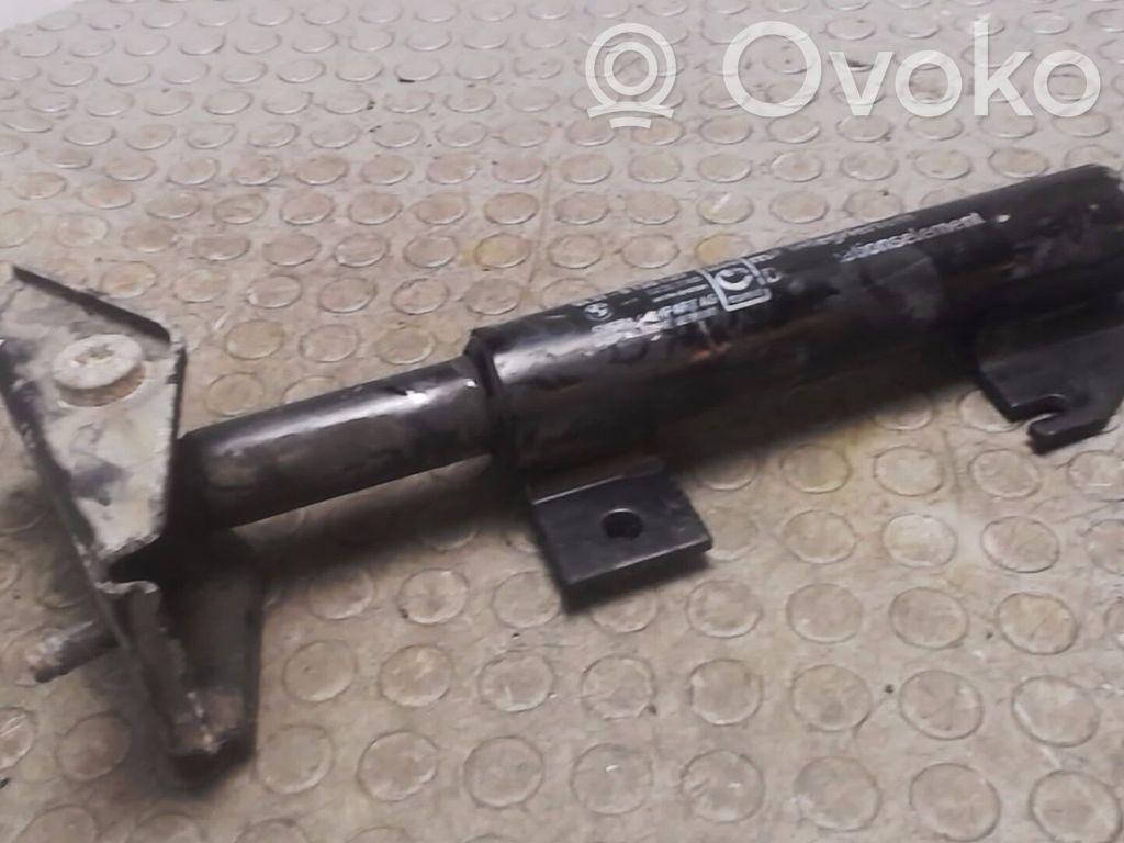 BMW 5 E34 Front bumper shock/impact absorber 