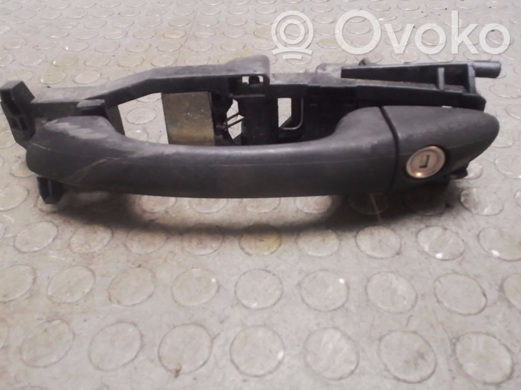 Mercedes-Benz C W203 Klamka zewnętrzna drzwi przednich 