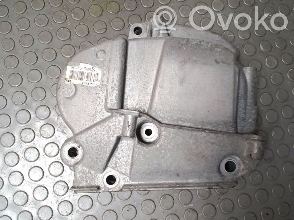 Renault Clio III Osłona łańcucha rozrządu 