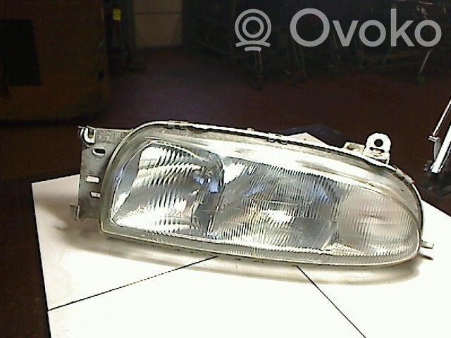 Ford Fiesta Lampa przednia 