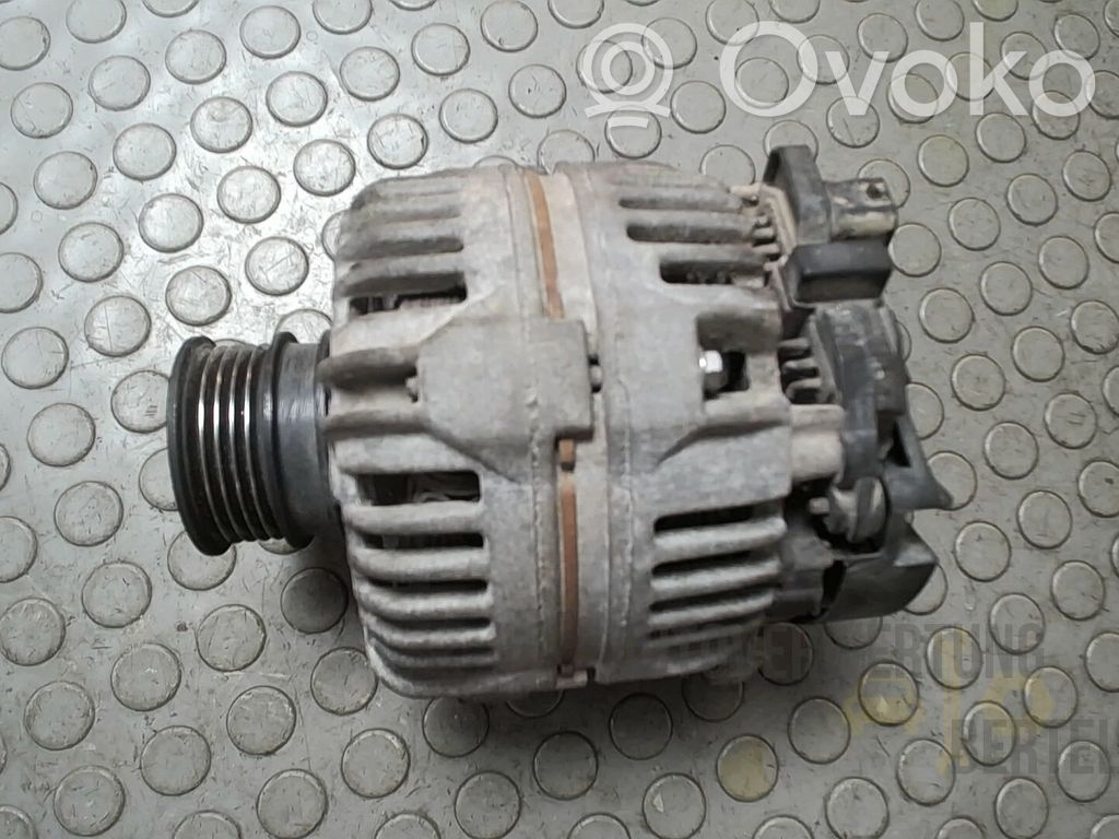 Opel Zafira B Alternator 