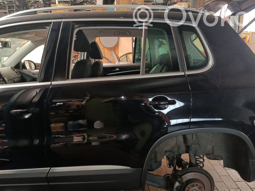 Volkswagen Tiguan Portiera posteriore