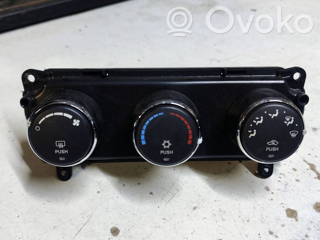 Dodge Avenger Climate control unit 