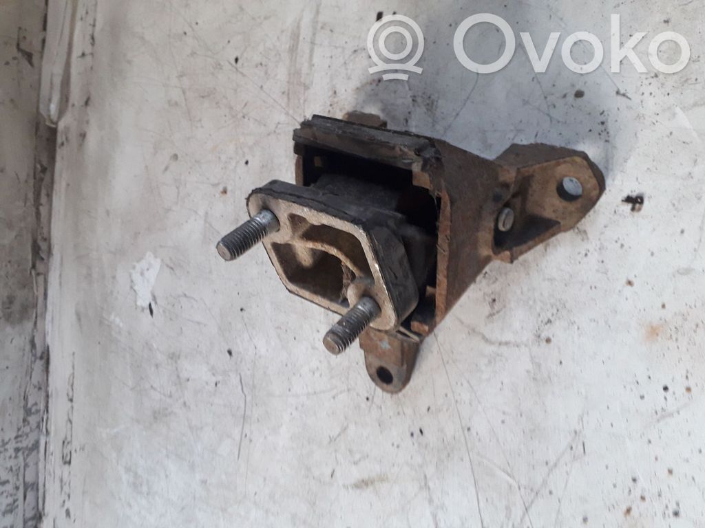 Engine mount bracket   93BB6P072AE