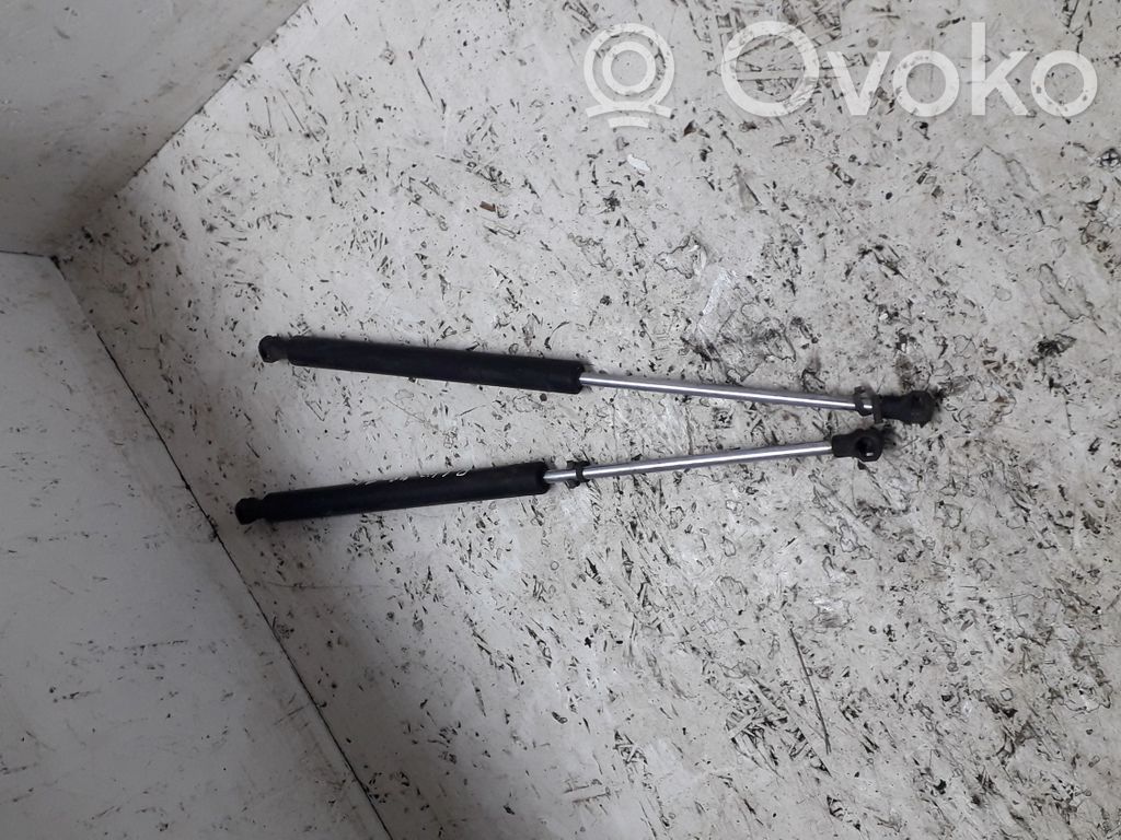 Soft lock spindle drive