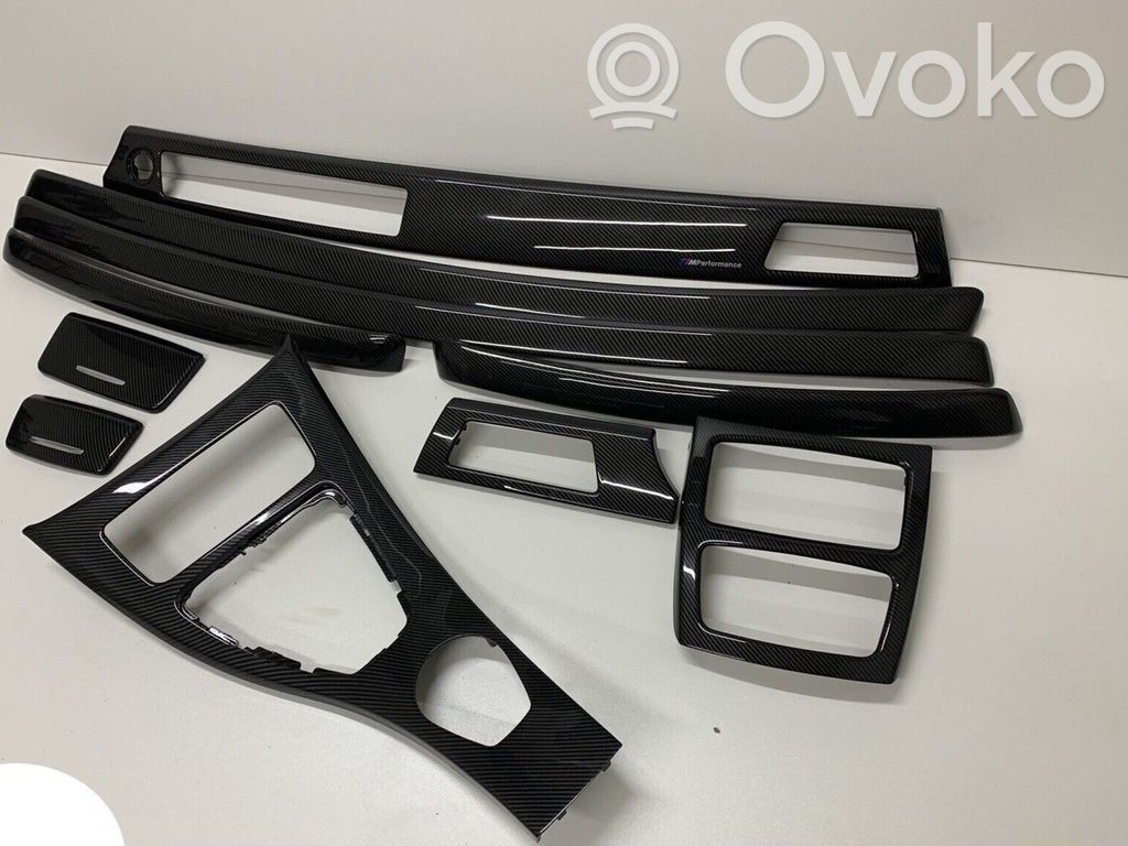 Dashboard glove box trim