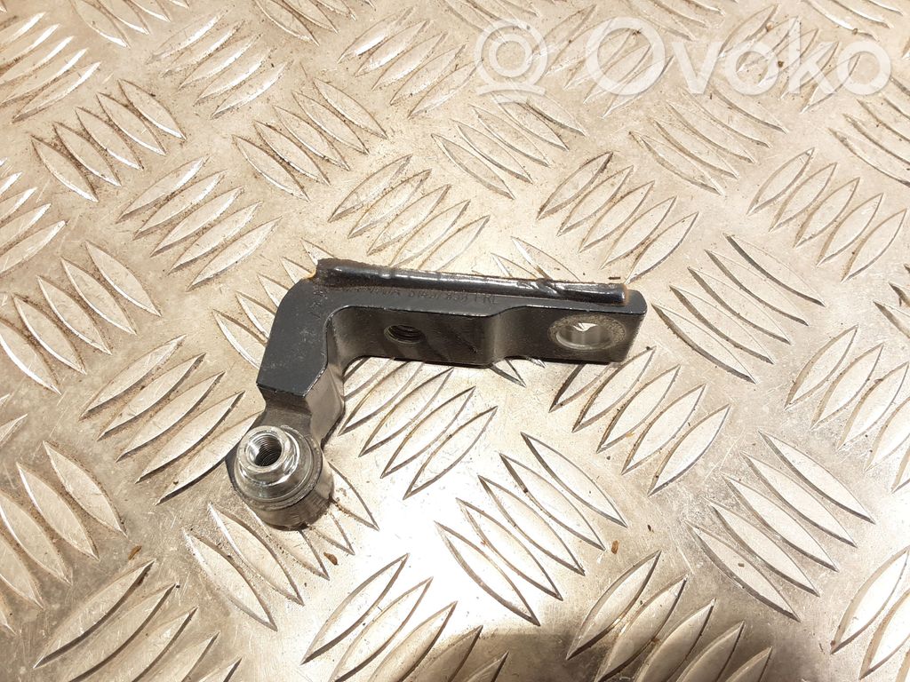 Volvo V60 Front door lower hinge 