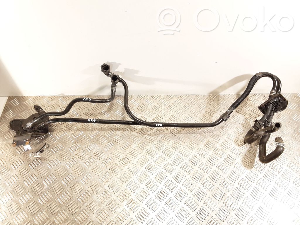 Volvo XC90 Engine coolant pipe/hose 