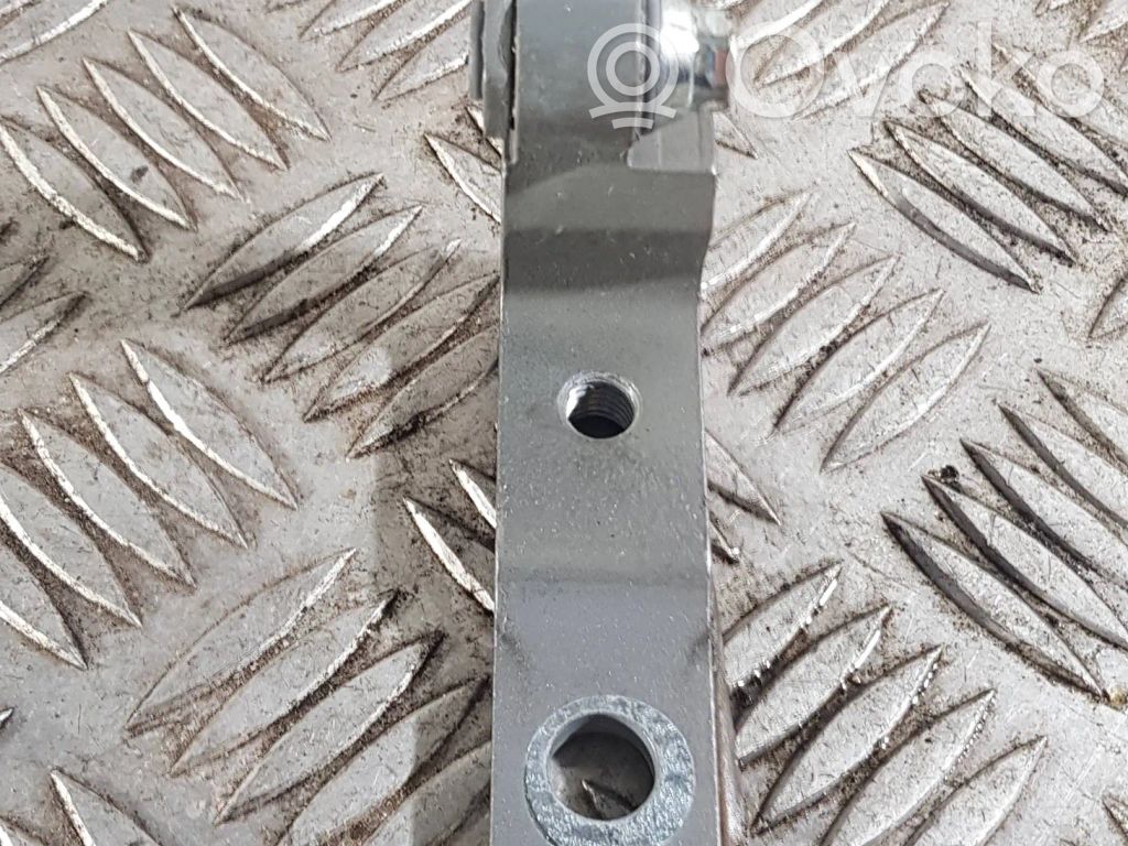 Volvo S60 Front door lower hinge 
