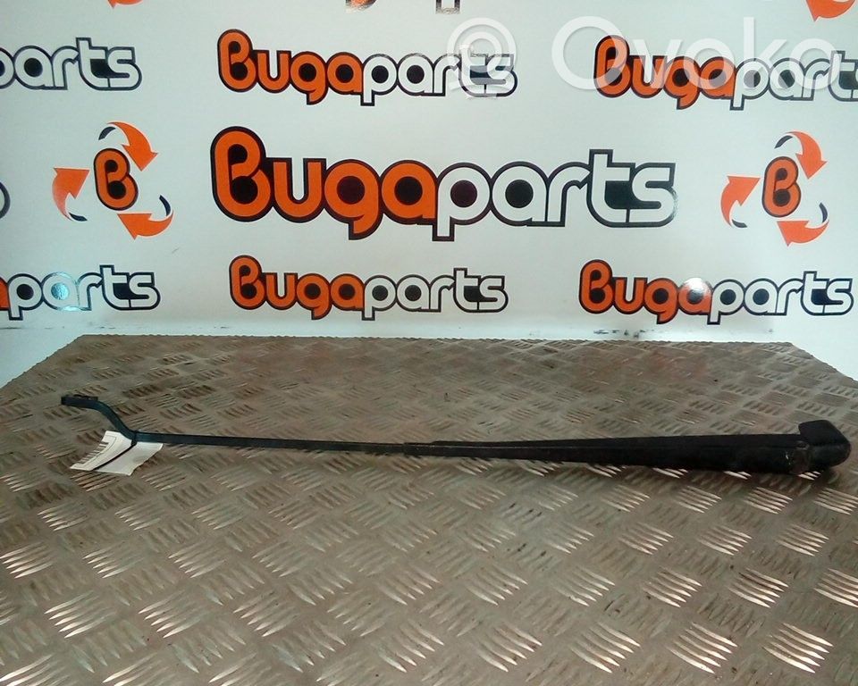 Brazo del limpiaparabrisas delantero   7700843526
