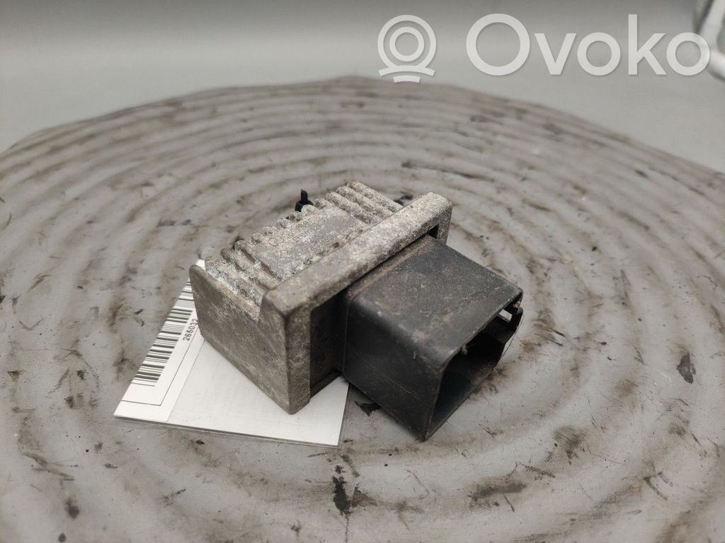 Kvēlsveču relejs   7700115078
