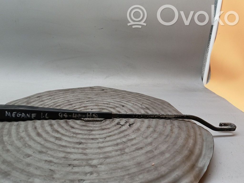 Front wiper blade arm   7700834482