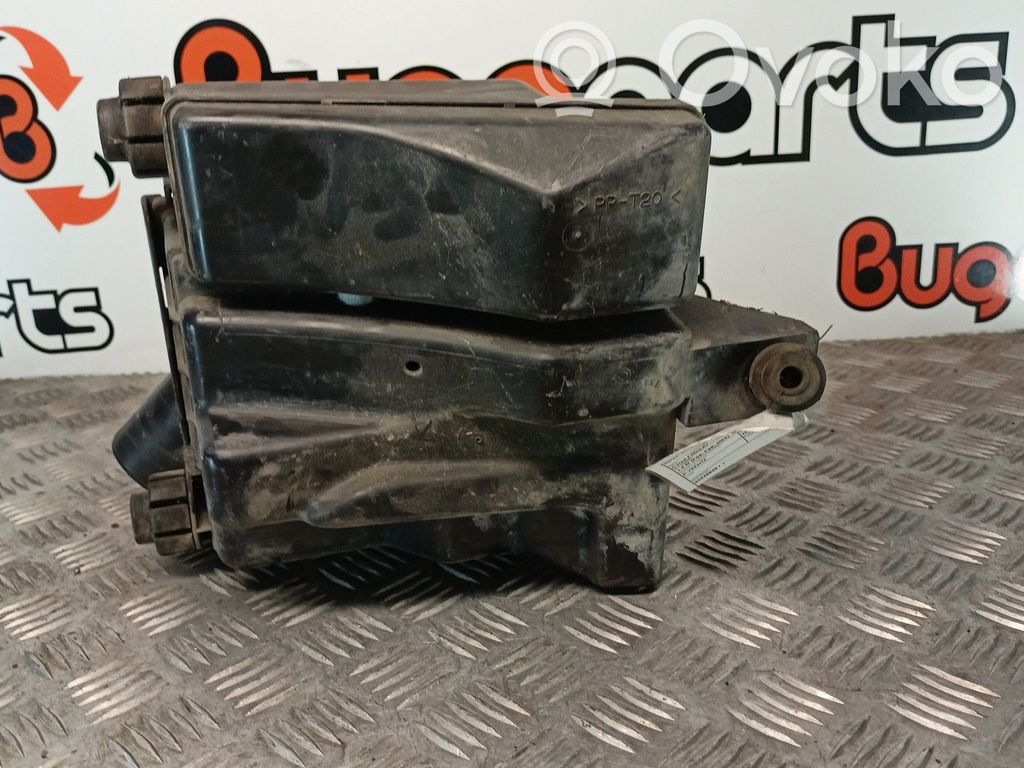 Opel Corsa B Air filter box 