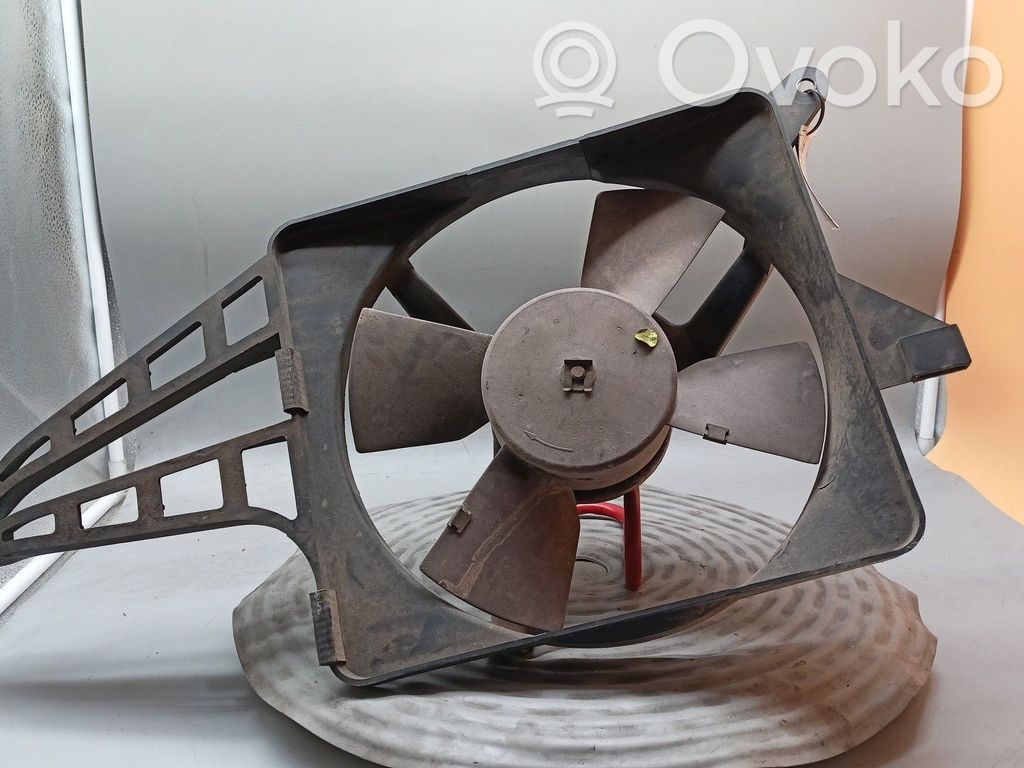 Opel Corsa B Elektryczny wentylator chłodnicy 