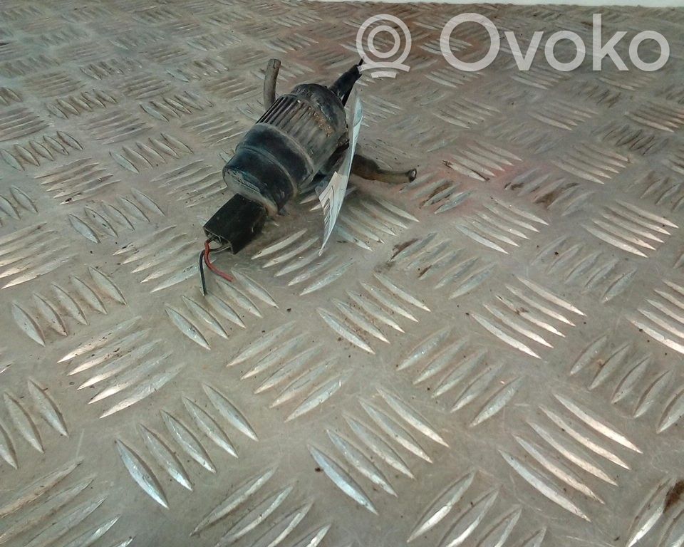 Opel Astra F Windscreen/windshield washer pump 