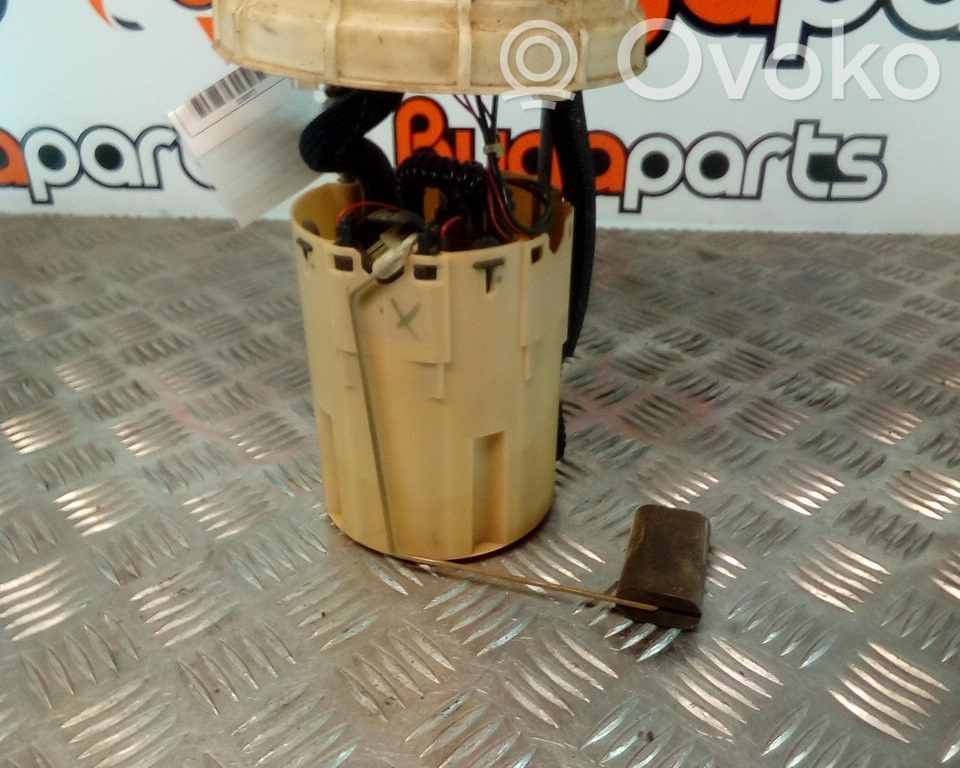 Polttoainesäiliön pumppu   46757664