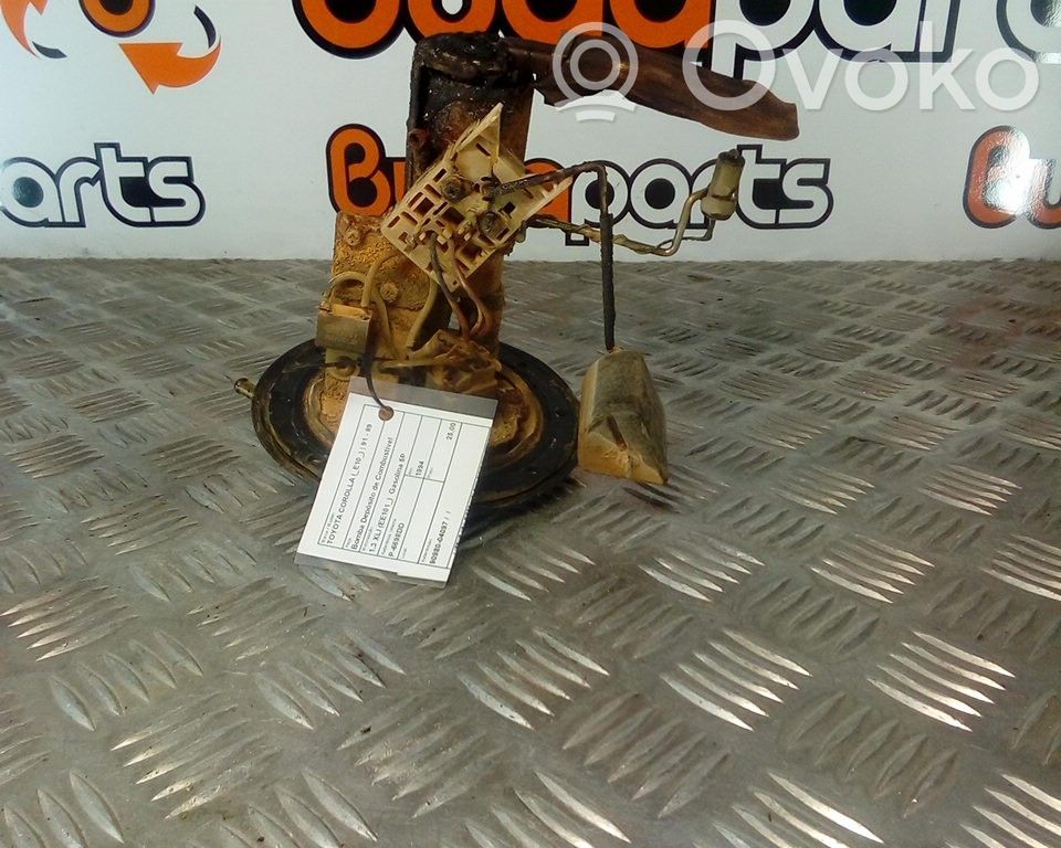 Toyota Corolla E110 Bomba interna de combustible 