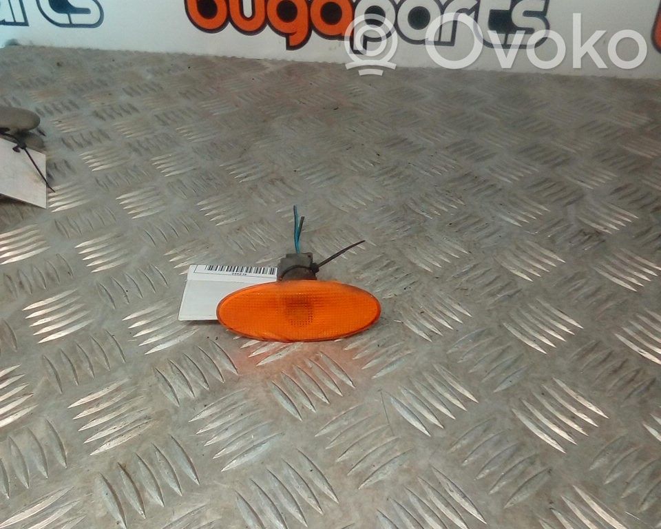 Fiat Punto (176) Front bumper turn signal 