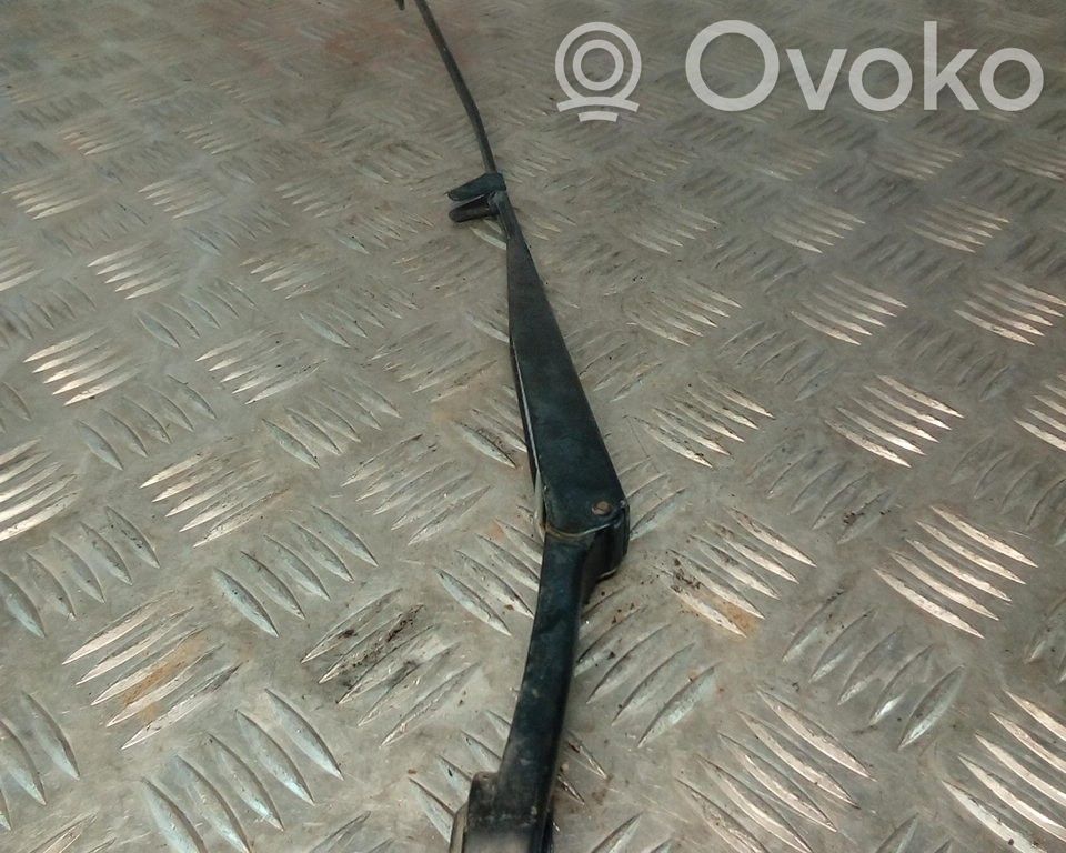 Fiat Punto (176) Front wiper blade arm 